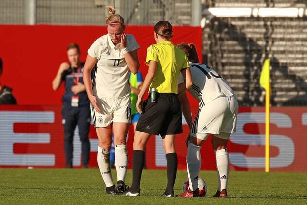 20.10.2017, xavx, Fussball WM Qualifikation Frauen, Deutschland - Island, emspor, v.l. Alexandra Popp (Deutschland Germany) Wiesbaden