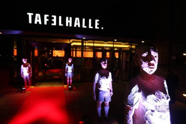 20.10.2017 - Deutsche Akademie für Fussbalkultur - Fussballgala - Verleihung Walter Bensemann Preis 2015 JüRa - Vicente del Bosque (Trainerlegende) , Katrin Müller Hohenstein (Moderatorin), Dr. Ulrich Maly (Oberbürgermeister Stadt Nürnberg) , Rainer Holzschuh, kicker-Herausgeber und Juryvorsitzender