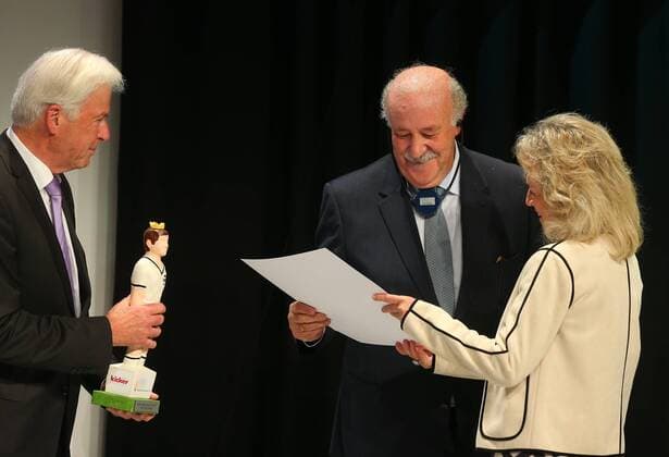 20.10.2017 - Deutsche Akademie für Fussbalkultur - Fussballgala - Verleihung Walter Bensemann Preis 2015 JüRa - Vicente del Bosque (Trainerlegende) , Rainer Holzschuh, kicker-Herausgeber und Juryvorsitzender