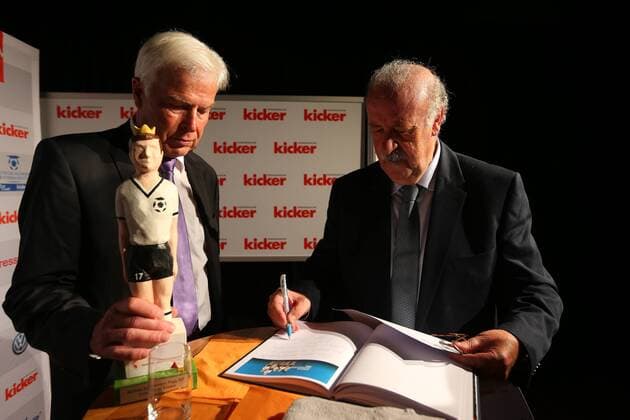 20.10.2017 - Deutsche Akademie für Fussbalkultur - Fussballgala - Verleihung Walter Bensemann Preis 2015 JüRa - Vicente del Bosque (Trainerlegende) , Rainer Holzschuh, kicker-Herausgeber und Juryvorsitzender