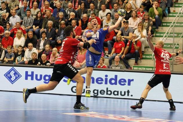 Markus Stegefelt (HBW Balingen-Weilstetten 19) gegen Jan Brosch (ASV Hamm-Westfalen 5), ASV Hamm-Westfalen vs HBW Balingen-Weilstetten, Handball, 2. Bundesliga, 21.10.2017, Hamm Copyright: xEibner-Pressefoto Strohdiekx EP_JSK
