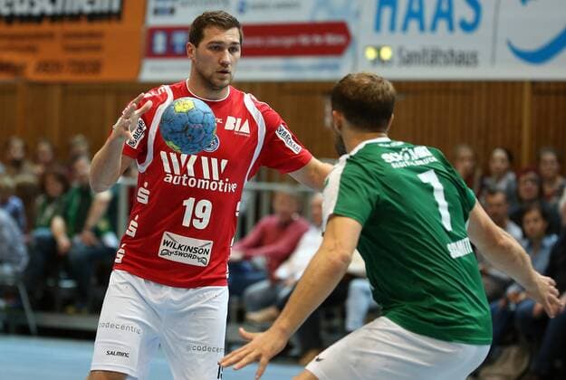 v.li.: Tomas Babak (Bergischer HC), Stefan Schmitt (DJK Rimpar Wölfe), DKB 2. Handball-Bundesliga, DJK Rimpar Wölfe - Bergischer HC,
