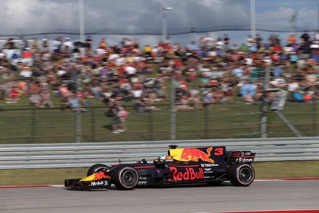 21.10.2017 - Qualifying, Daniel Ricciardo (AUS) Red Bull Racing RB13 United States Grand Prix, Austin 19 - 22 October 2017 21.10.2017 - Qualifying, Daniel Ricciardo (AUS) Red Bull Racing RB13 