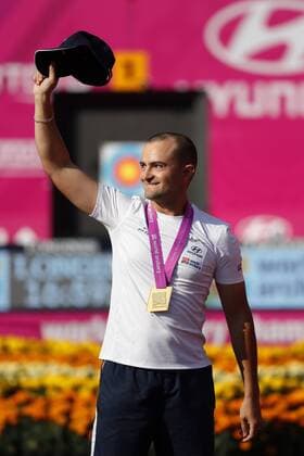 Bogenschießen, WM in Mexiko French Sebastien Peineau wins the gold medal during the men s composite bow competition of the 2017 World Archery Championships, in Mexico City, Mexico, 21 October 2017. 2017 World Archery Championships in Mexico City !ACHTUNG: NUR REDAKTIONELLE NUTZUNG!  Copyright: xJosexMendezx MEX01 20171022-636442412630462782