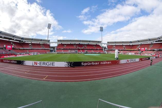 Fisheye Weitwinkel-Motiv vom Max-Morlock-Stadion 90 Minuten vor Anpfiff. 1. FC Nürnberg vs. SG Dynamo Dresden, 11. Spieltag, 2. Bundesli