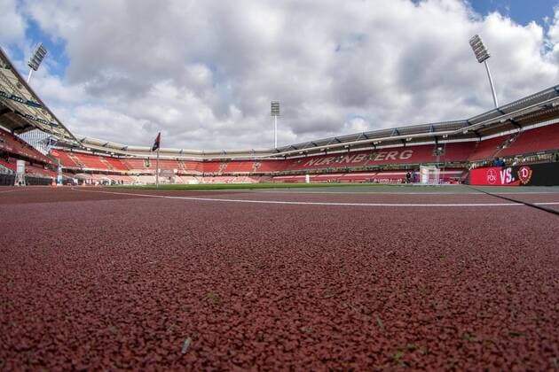 Fisheye Weitwinkel-Motiv vom Max-Morlock-Stadion 90 Minuten vor Anpfiff. 1. FC Nürnberg vs. SG Dynamo Dresden, 11. Spieltag, 2. Bundesli