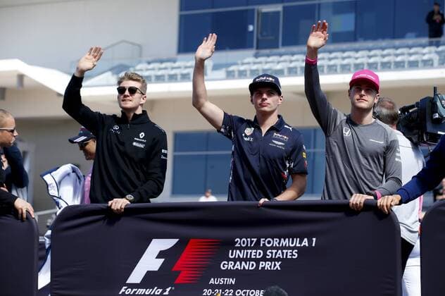 Motorsports: FIA Formula One World Championship WM Weltmeisterschaft 2017, Grand Prix of United States, 27 Nico Hulkenberg (GER, Renault F1 Team), 33 Max Verstappen (NLD, Red Bull Racing), 2 Stoffel Vandoorne (BEL, McLaren Honda), Austin United States of America