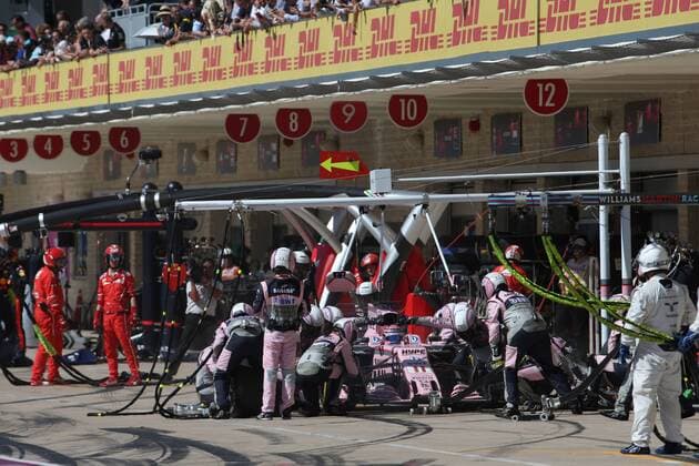 22.10.2017 - Race, Pit lane, Sergio Perez (MEX) Sahara Force India F1 VJM010 United States Grand Prix, Austin 19 - 22 October 2017 22.10.2017 - Race, Pit lane, Sergio Perez (MEX) Sahara Force India F1 VJM010 