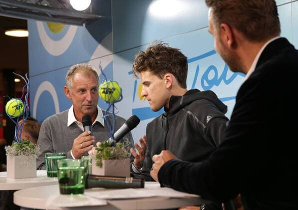 TENNIS - ATP Tennis Herren Erste Bank Open VIENNA,AUSTRIA,23.OCT.17 - TENNIS - ATP World Tour, Erste Bank Open. Image shows Thomas Muster, Dominic Thiem (AUT) and the presenter. GEPAxpictures xWalterxLuger