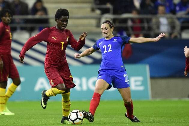 Lea Le Garrec France vs Ernestina Abambilla Ghana FOOTBALL France vs Ghana feminine amical Reims 23 10 2017 JBAutissier Panoramic 