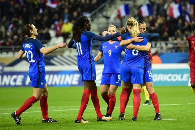 joie des joueuses de l equipe de France apres le but de Amandine Henry France sur penalty FOOTBALL France vs Ghana feminine amical Reims 23 10 2017 JBAutissier Panoramic 