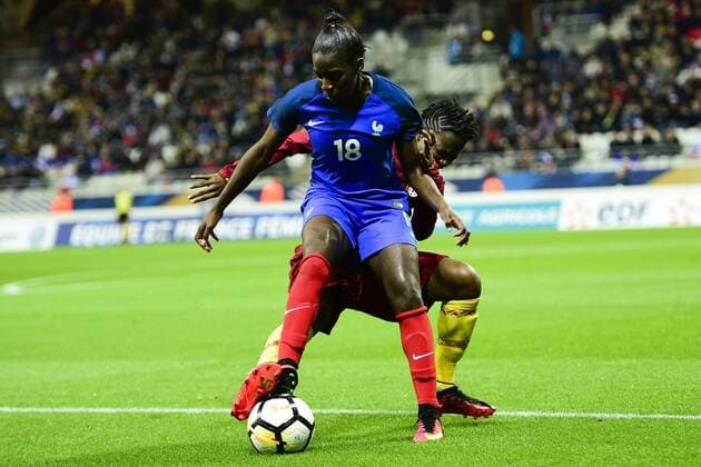 Viviane Asseyi France vs Portia Boakye Ghana FOOTBALL France vs Ghana feminine amical Reims 23 10 2017 JBAutissier Panoramic 