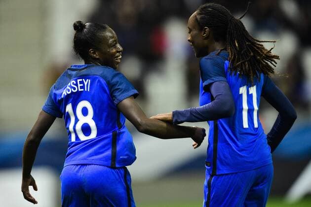 joie des joueuses de l equipe de France apres le but de Viviane Asseyi France FOOTBALL France vs Ghana feminine amical Reims 23 10 2017 JBAutissier Panoramic 
