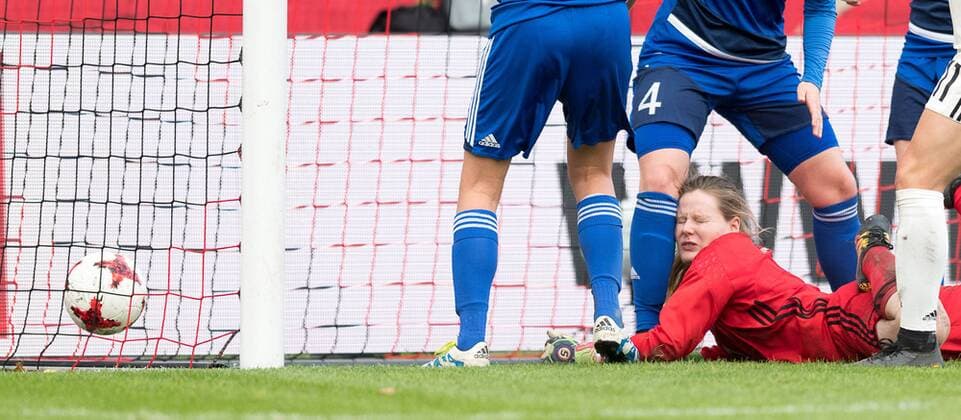6:0, Torfrau Biskopstoe (Faeroer 01), Deutschland gegen Faeroer, Fussball, Damen, WM Qualifikation, Grossaspach, 24.10.2017, Grossaspach Copyright: xWalther Eibner-Pressefotox EP_SWR
