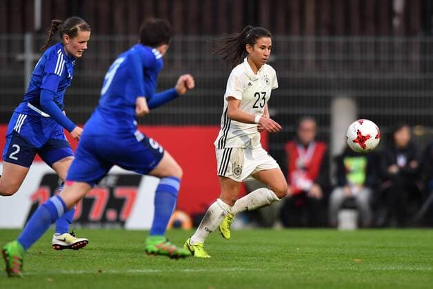Hasret Kayikci (Deutschland , Germany , DFB ) (23) im Vorwärtslauf, Fussball, WM 2019 - Qualifikation Deutschland - Färöer,