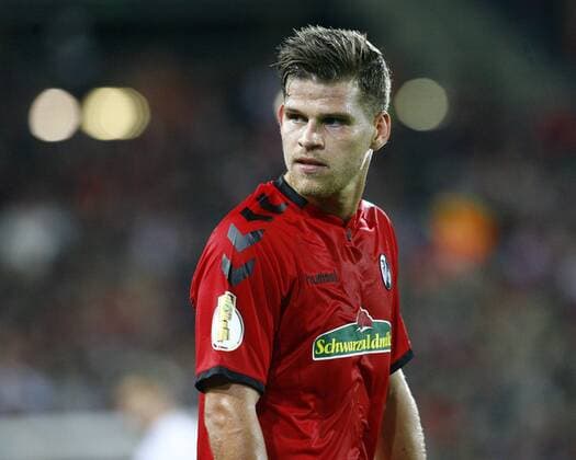 SC Freiburg - SG Dynamo Dresden Florian NIEDERLECHNER, SCF, Halbkörper, Portrait, Porträt, Einzelbild, quer, Fußball DFB-Pokal, 2. Runde Saison 2017 2018