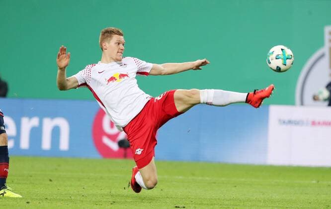 RB Leipzig - Bayern München Fussball DFB Pokal Leipzig, 25.10.2017, Red Bull Arena, Fussball, DFB Pokal, 2.Runde , RB Leipzig vs. FC Bayern München 5:6 (1:1, 1:1) n.E. , Im Bild: Marcel Halstenberg (23, RB Leipzig) ,