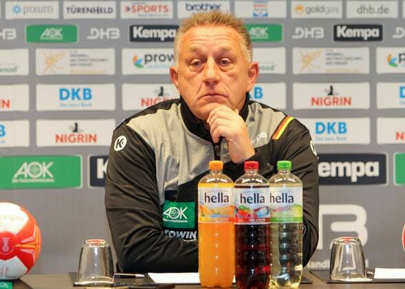 Leipzig, 27.10.2017, Lindner Hotel, Handball Damen, Pressekonferenz im Vorfeld der Handball Weltmeisterschaft der Frauen 2017 , Im Bild: Bundestrainer Michael Biegler (Deutschland) ,