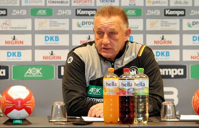 Leipzig, 27.10.2017, Lindner Hotel, Handball Damen, Pressekonferenz im Vorfeld der Handball Weltmeisterschaft der Frauen 2017 , Im Bild: Bundestrainer Michael Biegler (Deutschland) ,