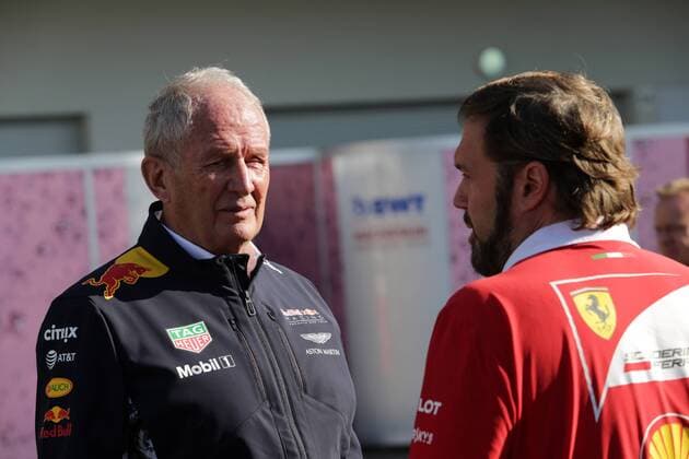 27.10.2017 - Free Practice 1, Helmut Marko (AUT), Red Bull Racing, Red Bull Advisor and Gino Rosato (CAN), Scuderia Ferrari Mexican Grand Prix, Mexico City 26 - 29 October 2017 27.10.2017 - Free Practice 1, Helmut Marko (AUT), Red Bull Racing, Red Bull Advisor and Gino Rosato (CAN), Scuderia Ferrari 