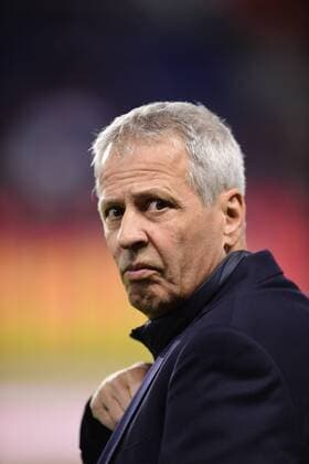 FAVRE Lucien entraineur Nice FOOTBALL PSG vs Nice Conforama Ligue1 27 10 2017 JBAutissier Panoramic 