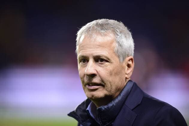 FAVRE Lucien entraineur Nice FOOTBALL PSG vs Nice Conforama Ligue1 27 10 2017 JBAutissier Panoramic 