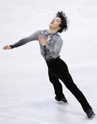 Figure skating Eiskunstlauf Shoma Uno at Skate Canada Shoma Uno of Japan performs in the men s short program at Skate Canada International in Regina, Canada, on Oct. 27, 2017. Uno earned 103.62 points to place first. 