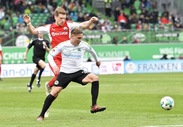 28.10.2017 - Fussball - Saison 2017 2018 - 2. Fussball - Bundesliga - 12. Spieltag: SpVgg Greuther Fürth ( Kleeblatt ) - SV Sandhausen SVS - - David Raum (39, SpVgg Greuther Fürth )