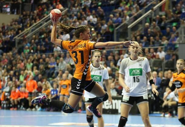 28.10.2017, xcsx, Handball Laenderspiel Damen, Deutschland - Niederlande, emspor, v.l. Kelly Johanna Vollebregt (Niederlande) beim Wurf Magdeburg