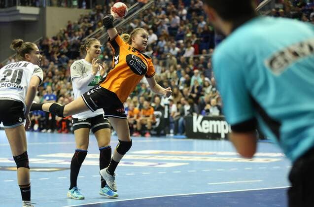 28.10.2017, xcsx, Handball Laenderspiel Damen, Deutschland - Niederlande, emspor, v.l. Merel Freriks (Niederlande) beim Wurf vom Kreis Magdeburg