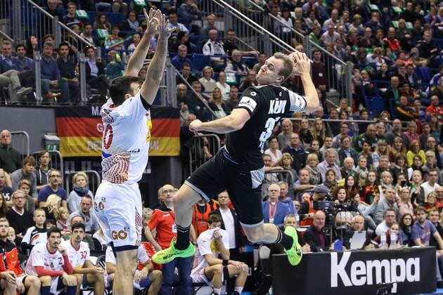 Julius Kühn (Deutschland) - Handball Länderspiel Deutschland vs. Spanien in der GETEC Arena in Magdeburg - Aktion,Deutschland, Handball, Mann,Männer,28.10.2017