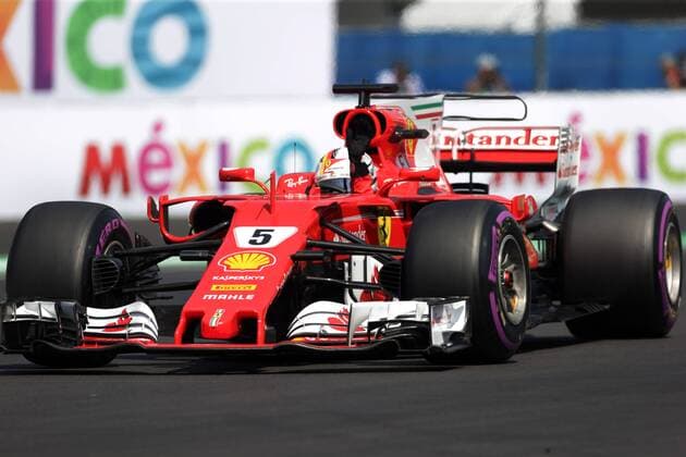28.10.2017 - Qualifying, Sebastian Vettel (GER) Scuderia Ferrari SF70H pole position Mexican Grand Prix, Mexico City 26 - 29 October 2017 28.10.2017 - Qualifying, Sebastian Vettel (GER) Scuderia Ferrari SF70H pole position 