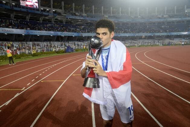 India: England players celebrate their win England Morgan Gibbs White celebrates their wining of the FIFA U 17 World Cup India 2017 in Kolkata. England wins FIFA U 17 World Cup India 2017 on October 28, 2017 in Kolkata. Kolkata West Bengal India Kolkata  SaikatxPaulx xPacificxPress