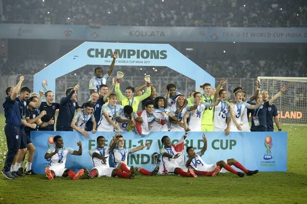 India: England players celebrate their win England players celebrate their wining of the FIFA U 17 World Cup India 2017 in Kolkata. England wins FIFA U 17 World Cup India 2017 on October 28, 2017 in Kolkata. Kolkata West Bengal India Kolkata  SaikatxPaulx xPacificxPress