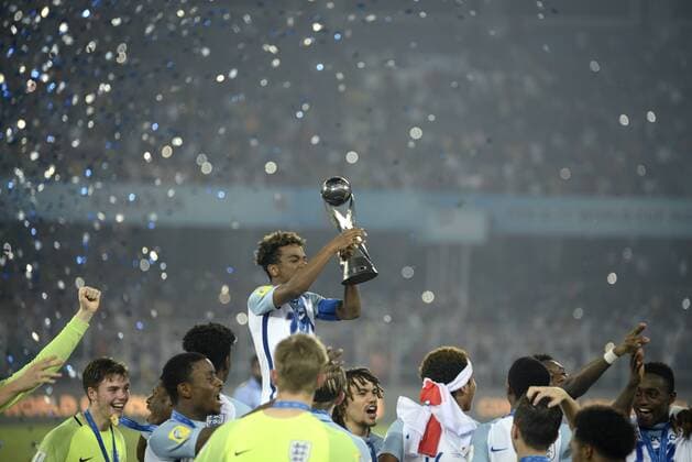 India: England players celebrate their win England players celebrate their wining of the FIFA U 17 World Cup India 2017 in Kolkata. England wins FIFA U 17 World Cup India 2017 on October 28, 2017 in Kolkata. Kolkata West Bengal India Kolkata  SaikatxPaulx xPacificxPress