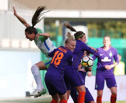 VfL vs Bremen, Frauen Wolfsburg, Deutschland. 29.10.2017, FUßBALL - VfL Wolfsburg vs SV Werder Bremen, 1. Allianz Frauen Bundesliga, Saison 2017-18. Bild zeigt: Sara Björk Gunnarsdottir (VfL Wolfsburg) Wolfsburg