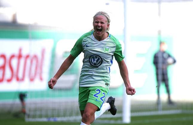 VfL vs Bremen, Frauen Wolfsburg, Deutschland. 29.10.2017, FUßBALL - VfL Wolfsburg vs SV Werder Bremen, 1. Allianz Frauen Bundesliga, Saison 2017-18. Bild zeigt: Pernille Harder (VfL Wolfsburg) jubelt nach ihrem Tor zum 3:2 Wolfsburg