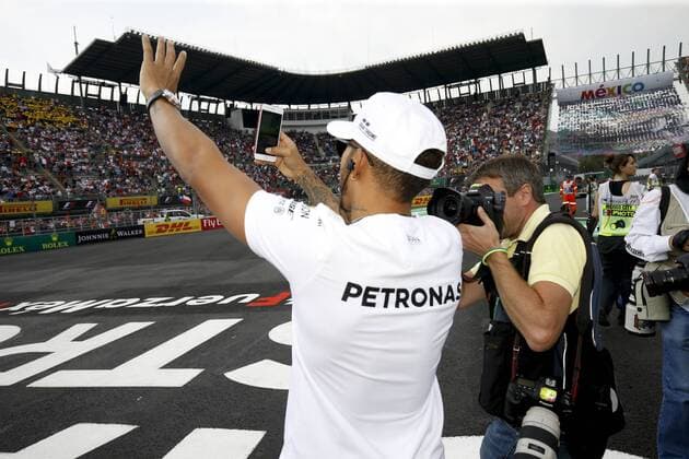 Formel 1, GP Mexiko, vor dem Start Motorsports: FIA Formula One World Championship WM Weltmeisterschaft 2017, Grand Prix of Mexico, 44 Lewis Hamilton (GBR, Mercedes AMG Petronas F1 Team), Mexico-City Mexico