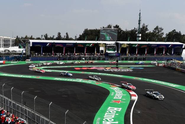 Start, Porsche Supercup, formula 1 GP, Mexiko; Mexiko Stadt; 29.10.2017 Photo:mspb Lukas Gorys Start, Porsche Supercup, Mexiko,