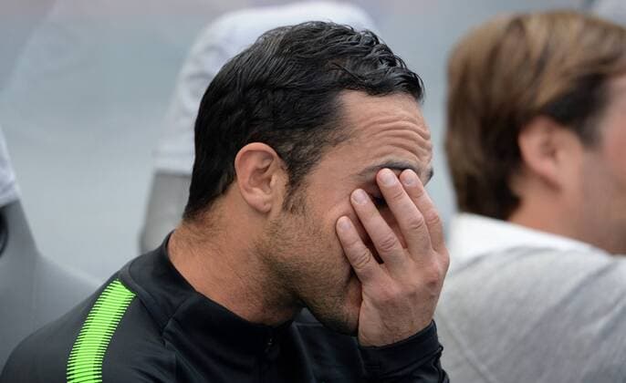 Werder Bremen trennst sich von Alexander NOURI Trainer Alexander NOURI (HB), frustriert, Frust, Enttaeuschung, enttaeuscht, Niedergeschlagen, Niederlage, Fussball 1. Bundesliga, 3. Spieltag, Hertha BSC Berlin (B) - Werder Bremen (HB) 1:1, am 10.09.2017 in Berlin Deutschland. a