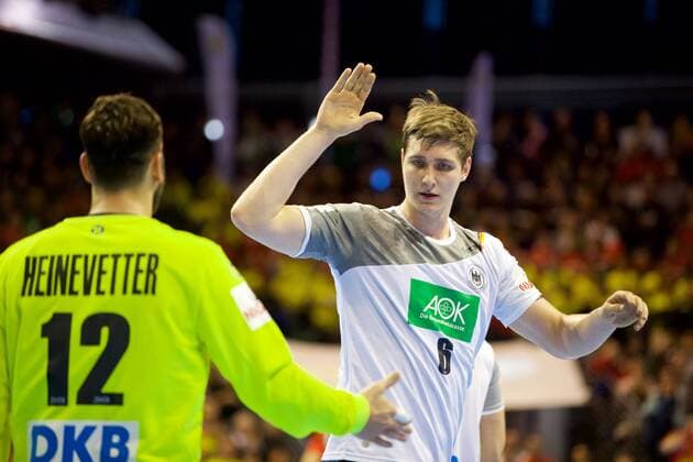 Handball Berlin 29.10.2017 Länderspiel Nationalmannschaft DHB Deutschland (GER) - Spanien (ESP) Finn Lemke (Deutschland, No.06) Silvio Heinevetter (Deutschland, TW, No.12) Jubel