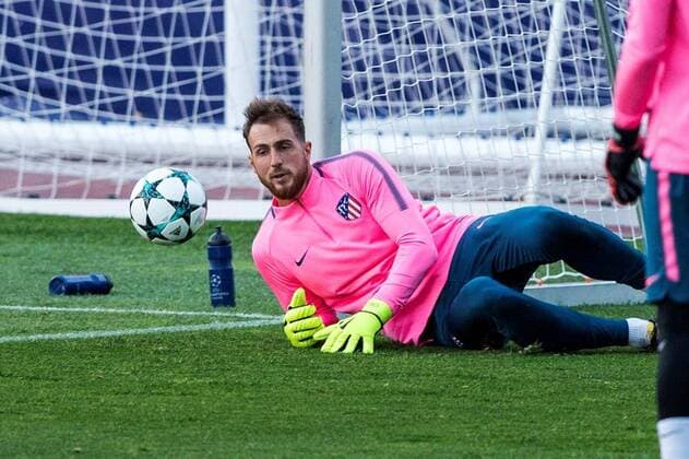 Atletico de Madrid s goalkeeper Jan Oblak during an official training session of the team at the Vicente Calderon stadium in Madrid, Spain, 30 October 1993. Atletico de Madrid will face Qarabag for a UEFA Champions League match tomorrow. Atletico de Madrid s training session !ACHTUNG: NUR REDAKTIONELLE NUTZUNG!  Copyright: xRodrigoxJimenezx MAD002 20171030-636449885407364807