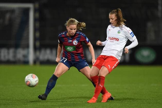 Fussball, Frauen, 1. Bundesliga, Saison 2017 18, 6. Spieltag, 1. FFC Turbine Potsdam - 1. FFC Frankfurt, Tabea Kemme (Nr. 21, 1. FFC Turbine Potsdam), Ana-Maria Crnogorcevic (Nr. 21, 1. FFC Frankfurt), 30.10.17, Copyright: xMichaelxHundtx xMatthiasxKochx