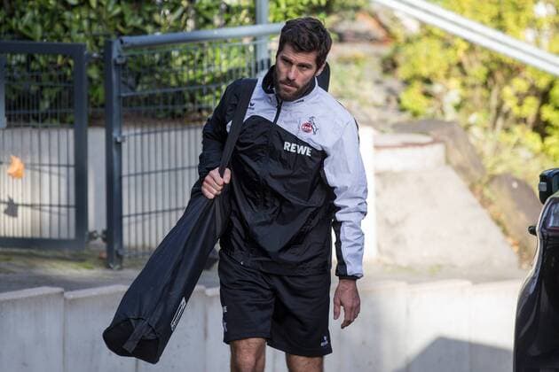 Jan-Benjamin Kugel (Athletiktrainer, 1. FC Köln) auf dem Weg zum Trainingsplatz Training 1. FC Köln, Fussball, 1. Bundesliga, 30.10.17 Köln NRW Deutschland Trainingsgelaende 1. FC Köln