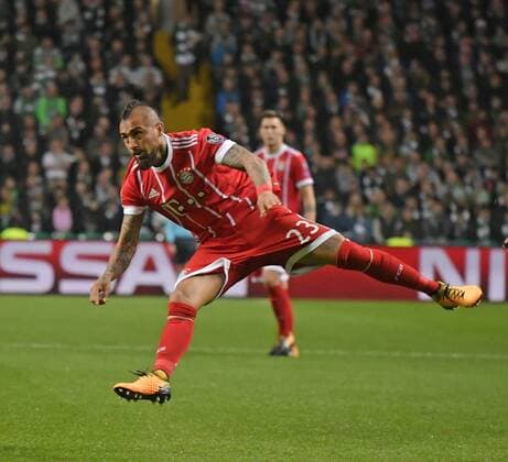 31.10.2017, Fussball UEFA Champions League 2017 2018, Gruppenphase, 4.Spieltag, Celtic Glasgow - FC Bayern München, im Celtic-Park Stadion Glasgow, Schottland. Arturo Vidal (FC Bayern München) in Aktion.