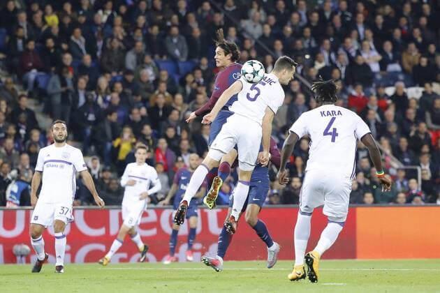 Edinson Roberto Paulo Cavani Gomez psg El Matador El Botija Florestan loupe sa tete UroÅ¡s Spajic RSC Anderlecht Serigne Mbodji RSC Anderlecht FOOTBALL PARIS SG v ANDERLECHT UEFA CHAMPIONS LEAGUE 31 10 2017 StephaneAllaman Panoramic 