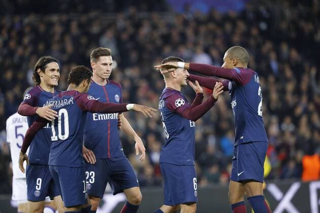 Marco Verratti psg inscrit le premier but joie avec Kylian Mbappe PSG Neymar da Silva Santos Junior Neymar Jr PSG Julian Draxler PSG Edinson Roberto Paulo Cavani Gomez psg El Matador El Botija Florestan UroÅ¡s Spajic RSC Anderlecht FOOTBALL PARIS SG v ANDERLECHT UEFA CHAMPIONS LEAGUE 31 10 2017 StephaneAllaman Panoramic 