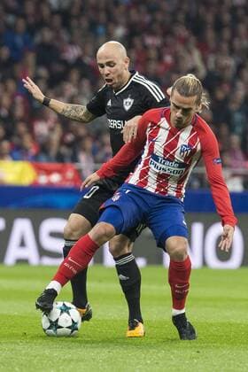 Atletico de Madrid Antoine Griezmann and Qarabag Pedro Henrique during UEFA Champions League match between FK Qarabag and Atletico de Madrid at Wanda Metropolitano in Madrid, Spain. October 31, 2017.  (20171031012)