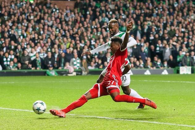 Glasgow, Scotland 31.10.2017, UEFA Champions League - 2017 18 Season, Gruppenphase - Gruppe B -4. Spieltag, Celtic Glasgow - FC Bayern Muenchen, David Alaba (FCB) und Moussa Dembele (CFC) im Zweikampf ( DeFodi048