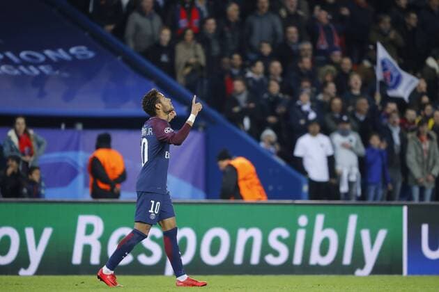 Neymar da Silva Santos Junior Neymar Jr PSG inscrit le second but remercie les dieux FOOTBALL PARIS SG v ANDERLECHT UEFA CHAMPIONS LEAGUE 31 10 2017 StephaneAllaman Panoramic 